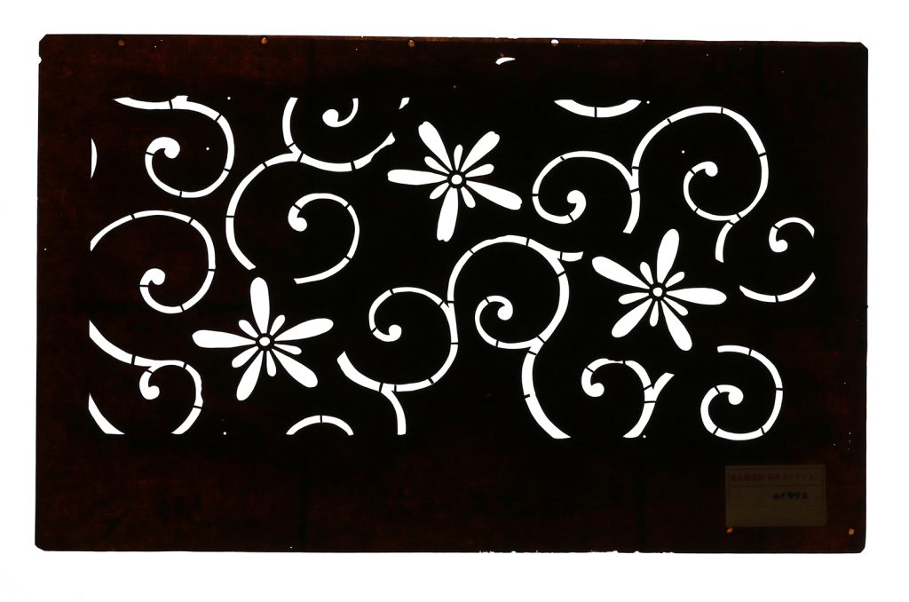 01772　五弁花唐草