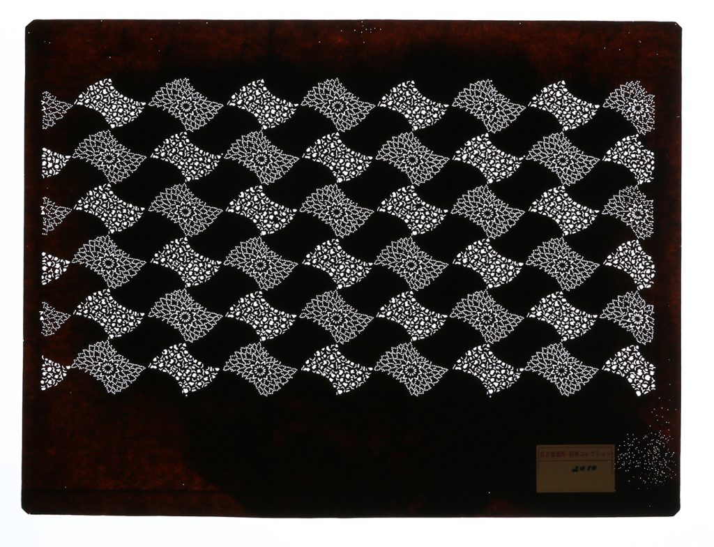 02010　紋入糸巻格子