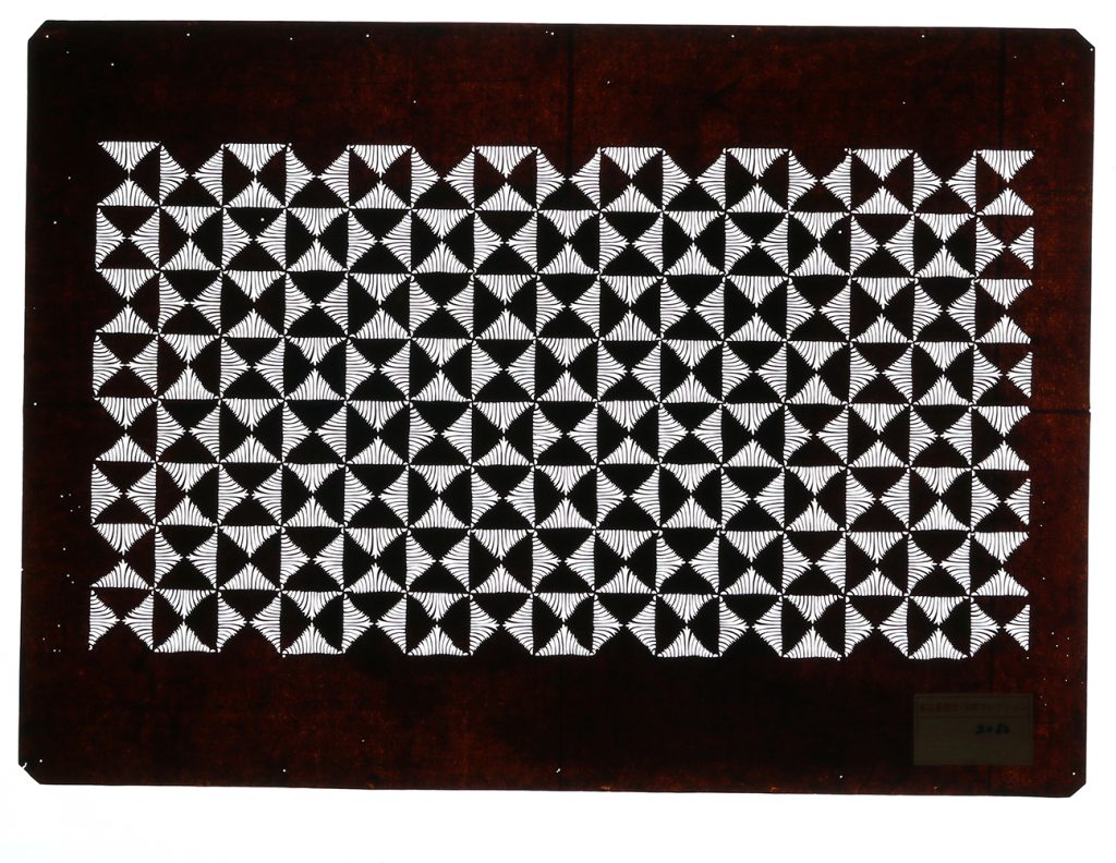 02061　菊入立涌帯タテ縞