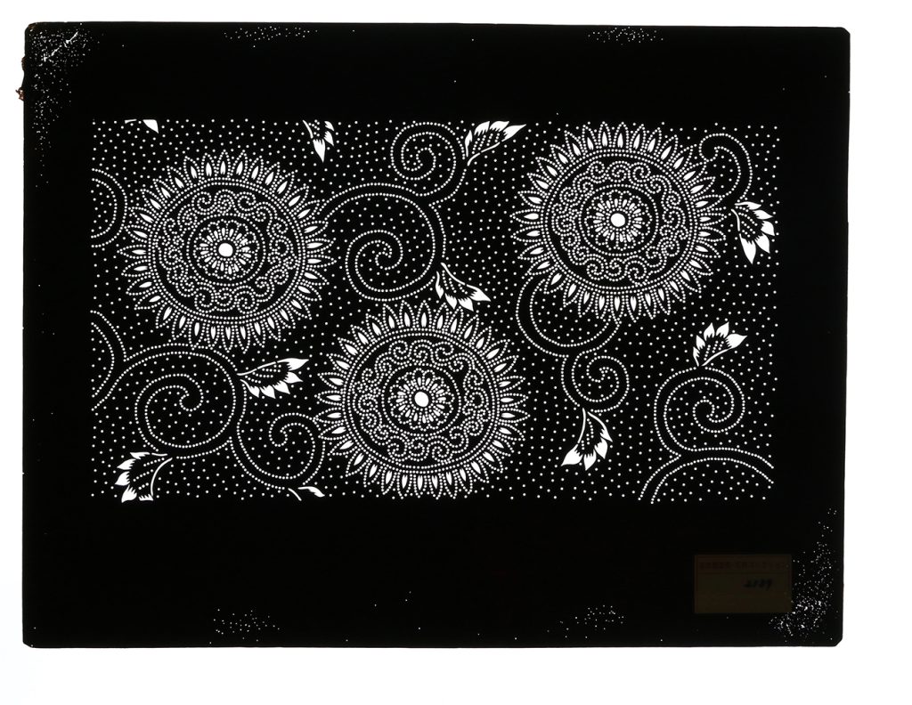 02139　輪花唐草