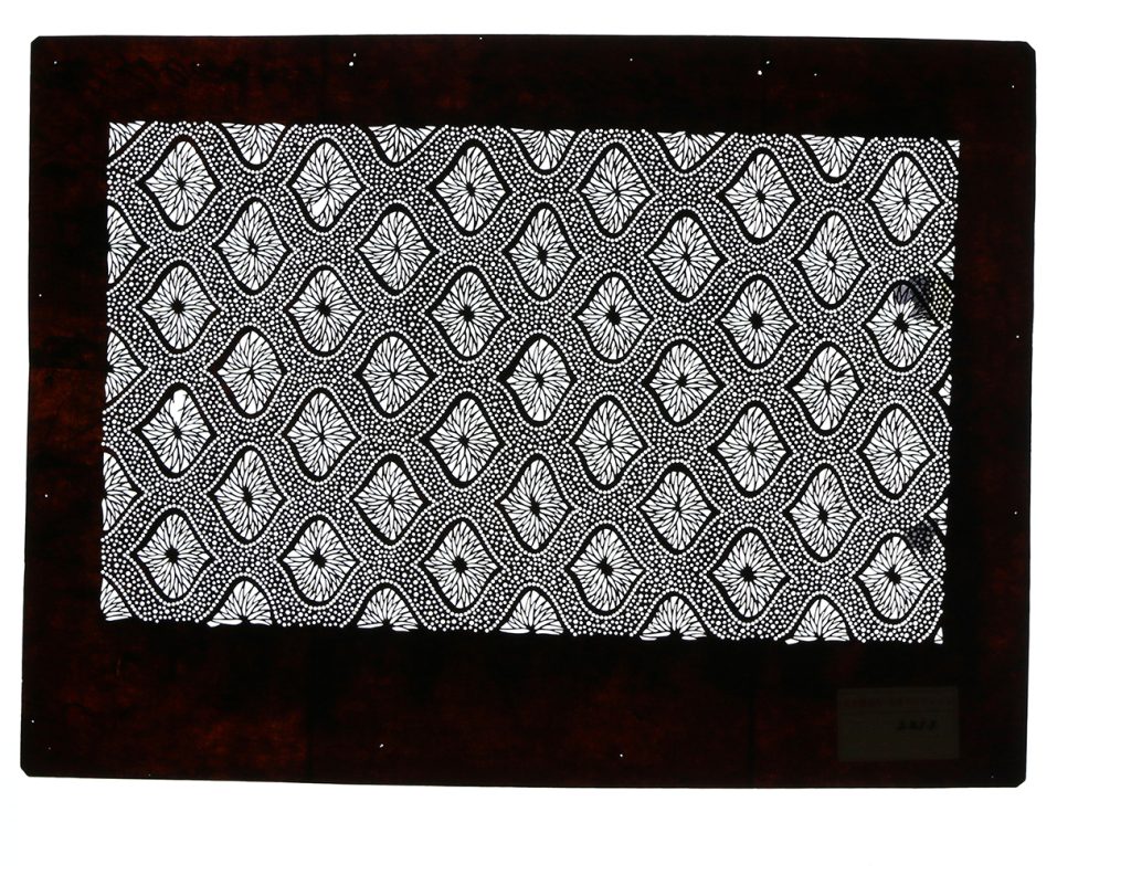 02211　花紋入斜つなぎ帯